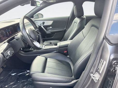 Used 2025 Mercedes-Benz CLA 250 4MATIC image 13