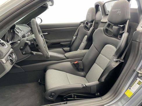 Certified 2025 Porsche 718 Boxster Spyder RS image 5