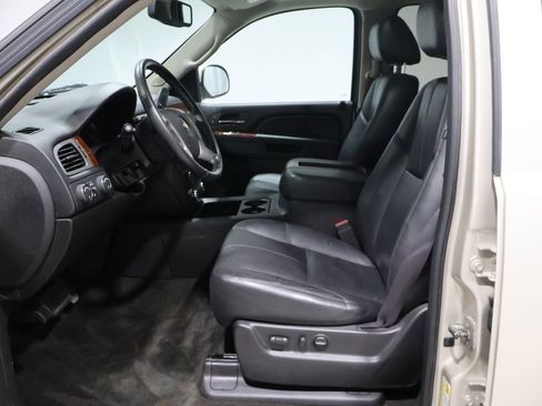 Used 2013 Chevrolet Tahoe LT w/ Luxury Package image 11