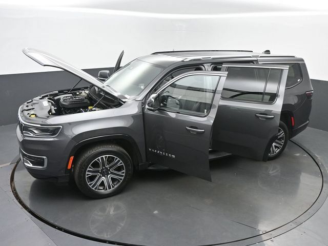 Used 2025 Jeep Wagoneer 4WD image 63
