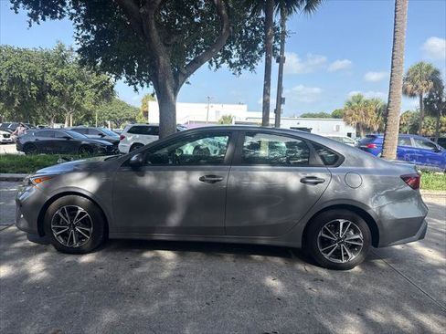 Used 2023 Kia Forte LXS FWD image 11