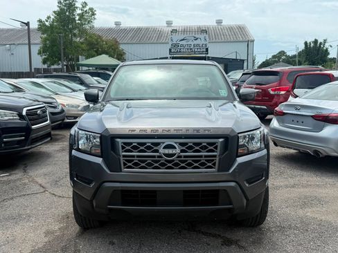 Used 2023 Nissan Frontier SV w/ Technology Package RWD image 3