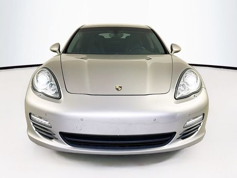 Used 2012 Porsche Panamera 4 image 2