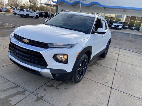 Used 2023 Chevrolet TrailBlazer LT image 4