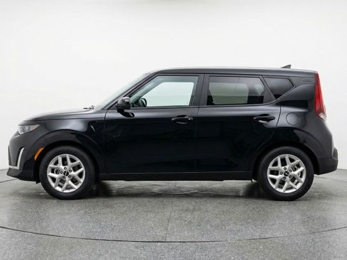 Used 2025 Kia Soul LX w/ LX Technology Package FWD image 5
