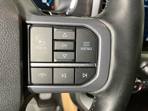 Used 2023 Ford F150 Lariat w/ Max Trailer Tow Package image 18