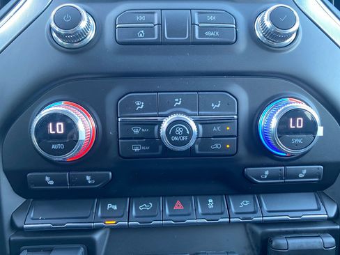 Used 2023 GMC Sierra 3500 SLE w/ SLE Convenience Package image 18