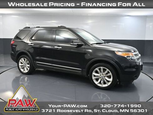Used 2013 Ford Explorer XLT image 1