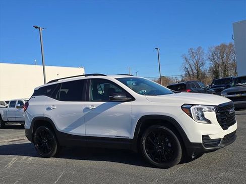 Certified 2023 GMC Terrain SLE w/ Driver Convenience Package image 1