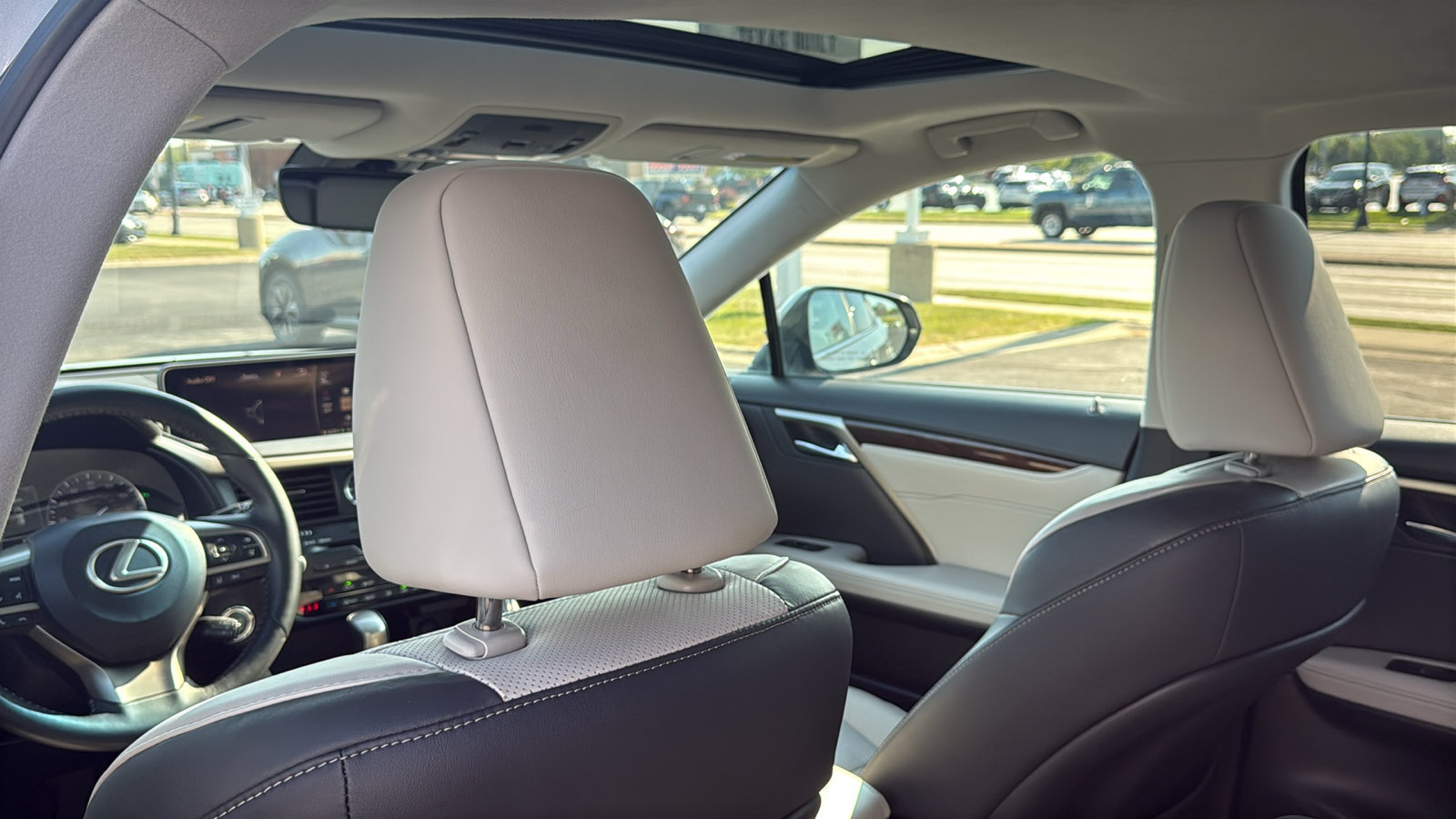 Used 2019 Lexus RX 350 AWD w/ Navigation Package image 18