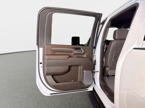 Used 2025 GMC Sierra 2500 Denali w/ Denali Reserve Package image 32