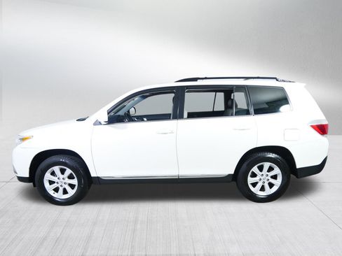 Used 2012 Toyota Highlander SE w/ Tow Pkg AWD/4WD image 4