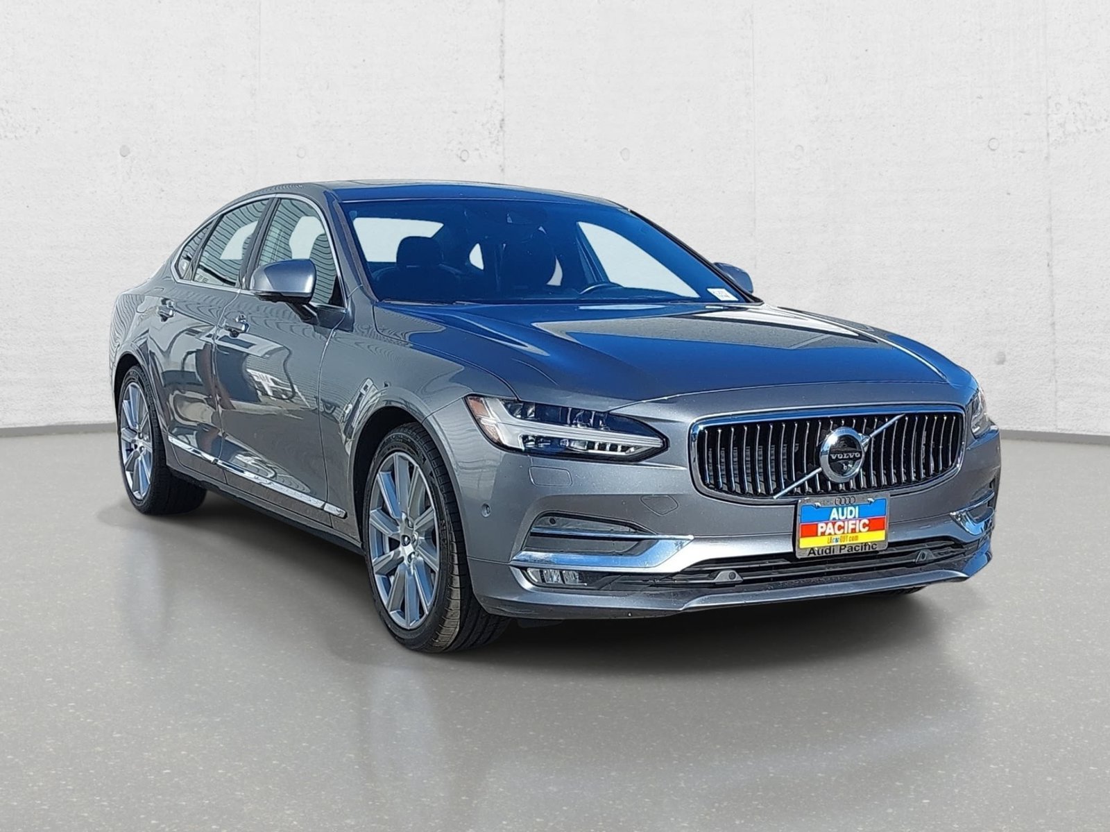 Used 2017 Volvo S90 T6 Inscription w/ Vision Package AWD/4WD image 3