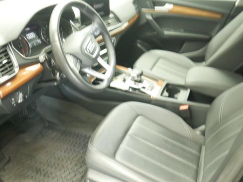 Certified 2023 Audi Q5 2.0T Premium w/ Convenience Package AWD/4WD image 7