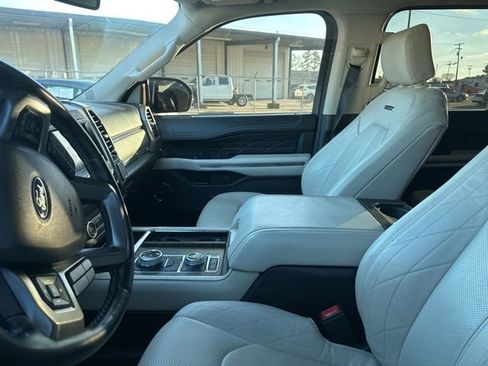 Used 2020 Ford Expedition Platinum image 14