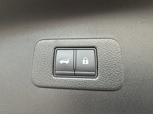 Used 2022 Nissan Armada Platinum w/ Captain's Chairs Package image 21