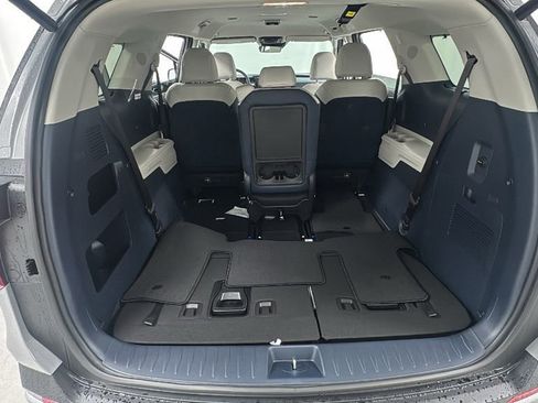 New 2026 Kia Carnival EX FWD image 16