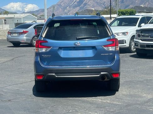 Used 2023 Subaru Forester Premium AWD/4WD image 6