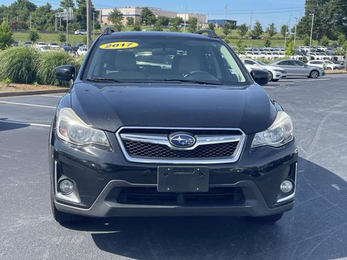 Used 2017 Subaru Crosstrek 2.0i Premium AWD/4WD image 2