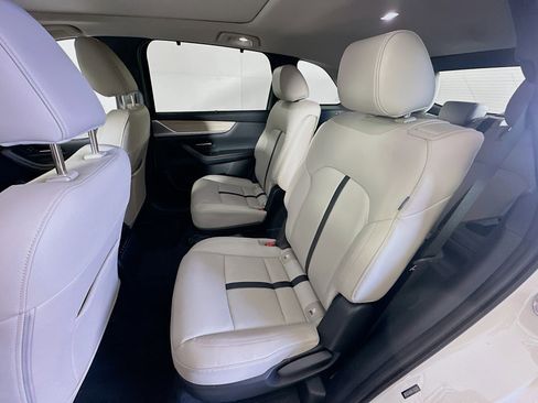 Used 2024 MAZDA CX-90 Plug-In Hybrid w/ Premium Pkg AWD/4WD image 28