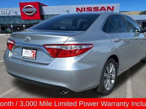 Used 2016 Toyota Camry XLE w/ Moonroof Package image 3