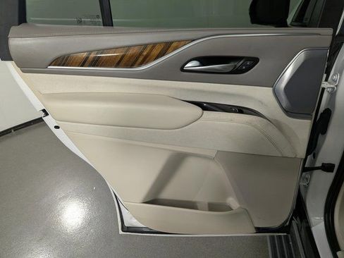 Used 2023 Cadillac Escalade Sport Platinum image 15