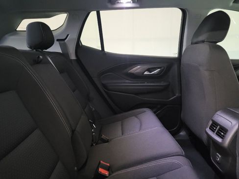 Used 2024 GMC Terrain SLE w/ Driver Convenience Package FWD image 19