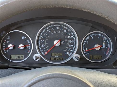Used 2007 Chrysler Crossfire Limited image 11