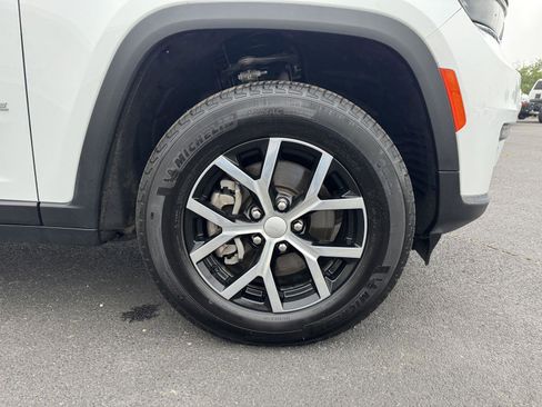 Used 2025 Jeep Grand Cherokee L Limited AWD/4WD image 50