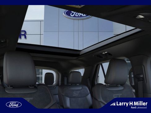 New 2026 Ford Explorer ST w/ Sun And Sound Package image 22