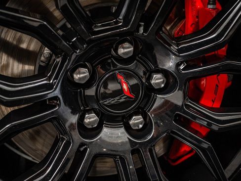 Used 2023 Chevrolet Corvette Z06 image 10
