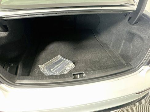 Used 2024 Volvo S60 B5 Plus FWD image 29