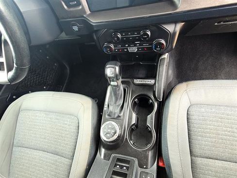 Used 2022 Ford Bronco Outer Banks w/ Sasquatch Package AWD/4WD image 17