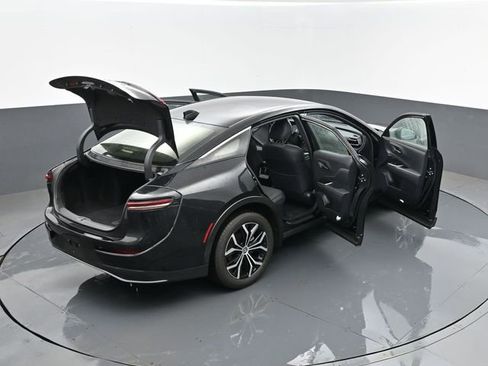 Used 2024 Toyota Crown XLE image 25