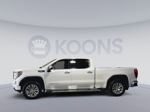 Used 2025 GMC Sierra 1500 Denali w/ Technology Package AWD/4WD image 7