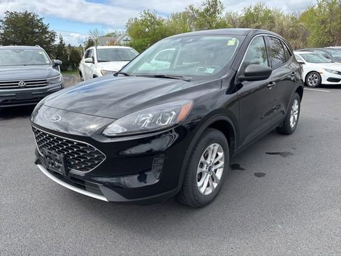 Used 2022 Ford Escape SE w/ Cold Weather Package AWD/4WD image 2
