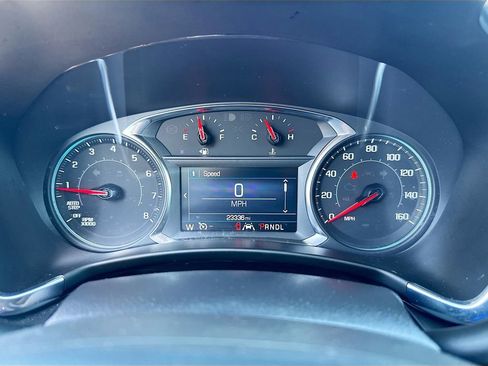 Used 2024 Chevrolet Equinox LT FWD image 12