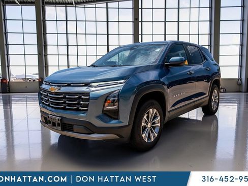 Used 2025 Chevrolet Equinox LT AWD/4WD image 18