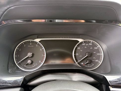 Used 2024 Nissan Pathfinder SL AWD/4WD image 22