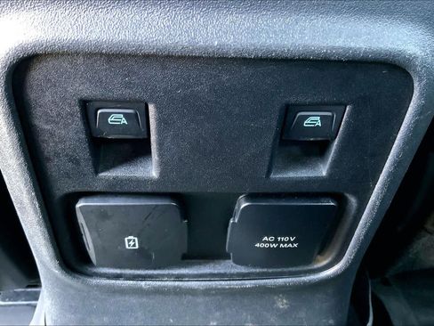 Used 2023 Ford Bronco Wildtrak AWD/4WD image 36