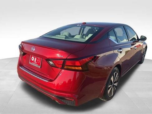 Used 2019 Nissan Altima 2.5 SV FWD image 5