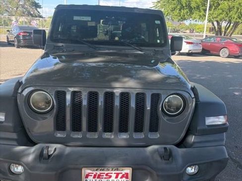 Used 2019 Jeep Wrangler Unlimited Sport S AWD/4WD image 3