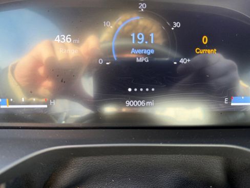 Used 2022 Jeep Grand Cherokee L Laredo image 16