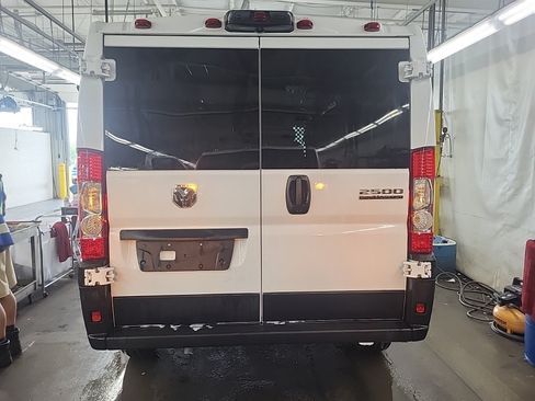 Used 2025 RAM ProMaster 2500 w/ U-Haul Equipment Group FWD image 5