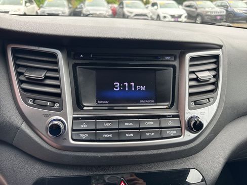 Used 2017 Hyundai Tucson SE w/ SE Popular Package 02 AWD/4WD image 22