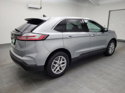 Used 2024 Ford Edge SEL image 10