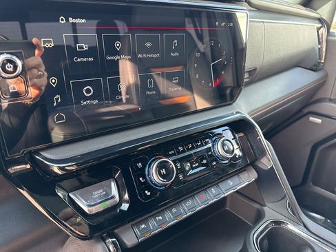 Used 2024 GMC Sierra 1500 AT4 w/ Technology Package image 16