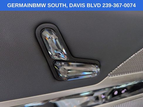 Certified 2025 BMW 760i xDrive AWD/4WD image 21
