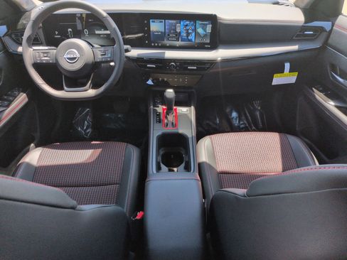 New 2026 Nissan Kicks SR FWD image 10
