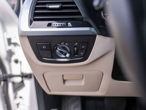 Used 2019 BMW X3 xDrive30i w/ Executive Package image 15